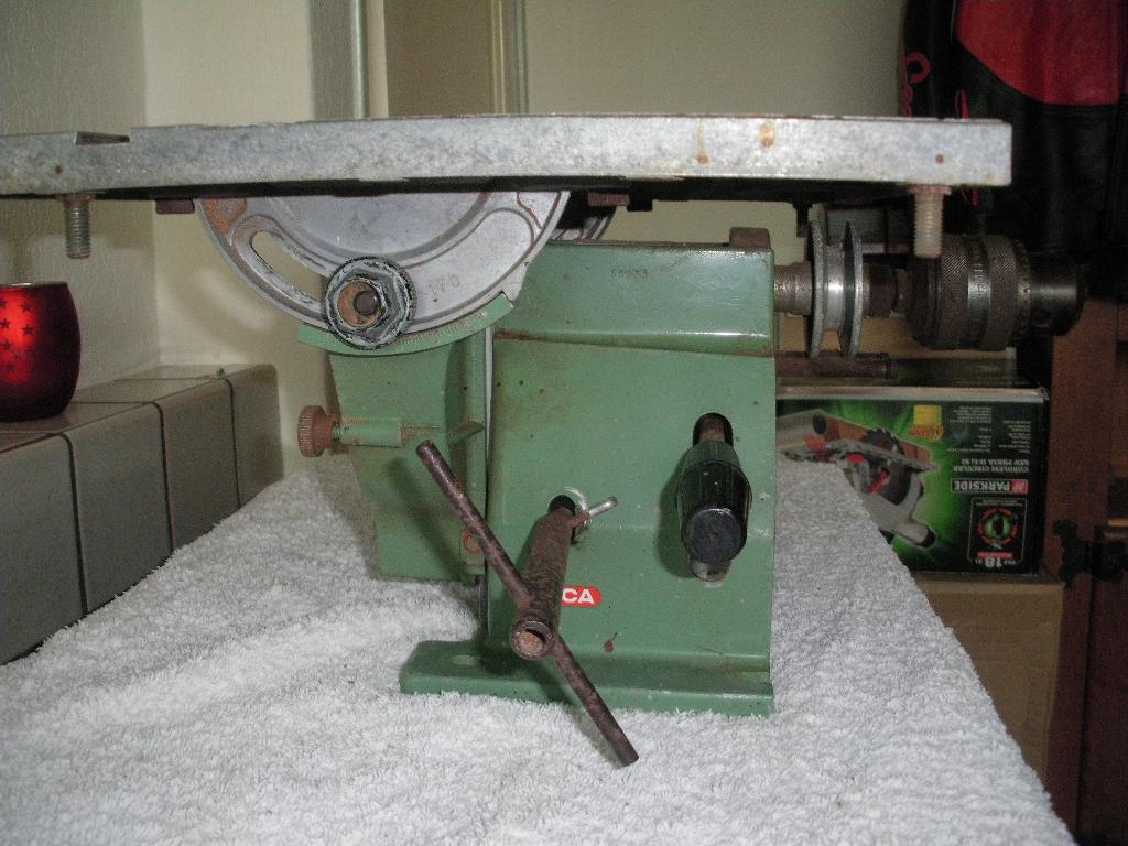 INCA Zaag + Motor .   De  Status is opknapper voor 50,-e, Doe-het-zelf en Verbouw, Gereedschap | Zaagmachines, Gebruikt, Cirkelzaag