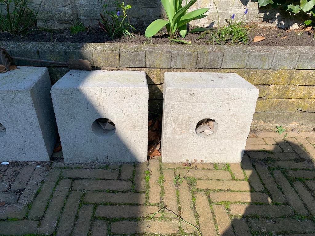Betonnen fietsenrek blokken (4 stuks) voeten, Ophalen, Gebruikt