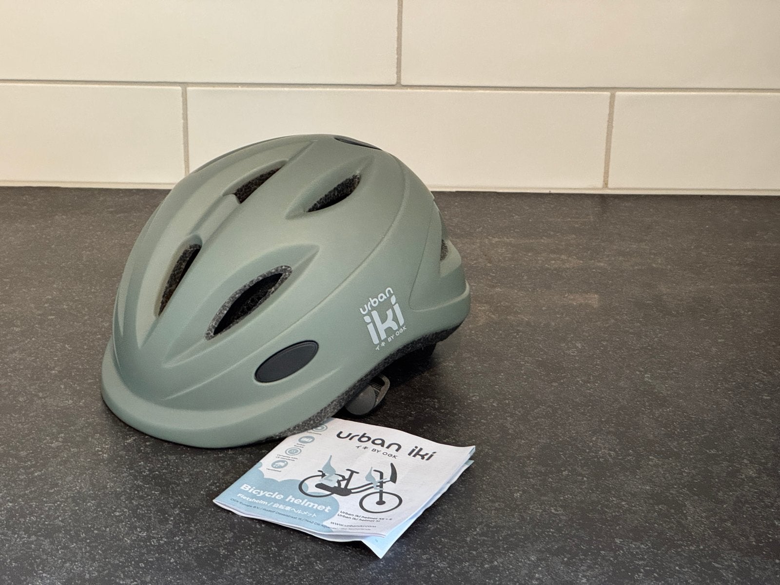 Urban Iki Fietshelm XS (44-48cm) - Zo goed als nieuw, Fietsen en Brommers, Fietsaccessoires | Fietshelmen, Ophalen of Verzenden