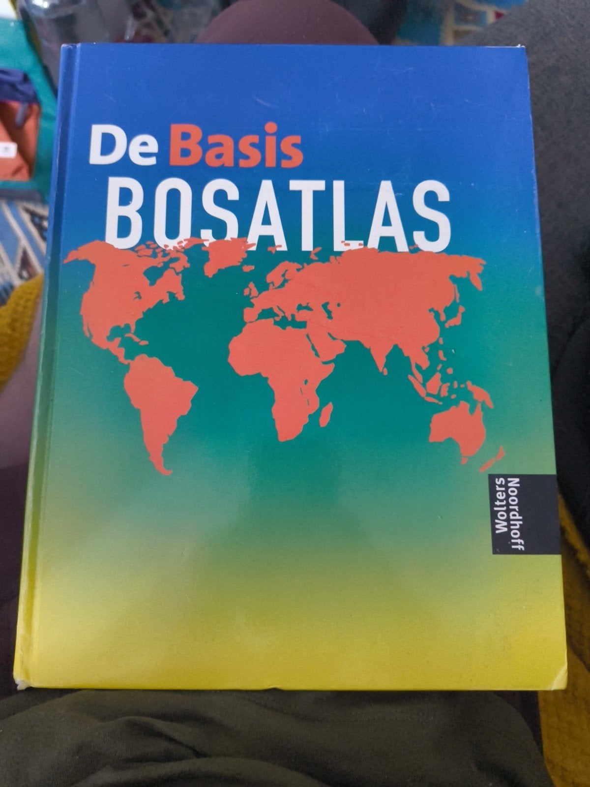 De Basis Bosatlas 2007 - Gebruikt, met krassen op kaft, Boeken, Gelezen, Bosatlas, 2000 tot heden, Wolters-Noordhoff