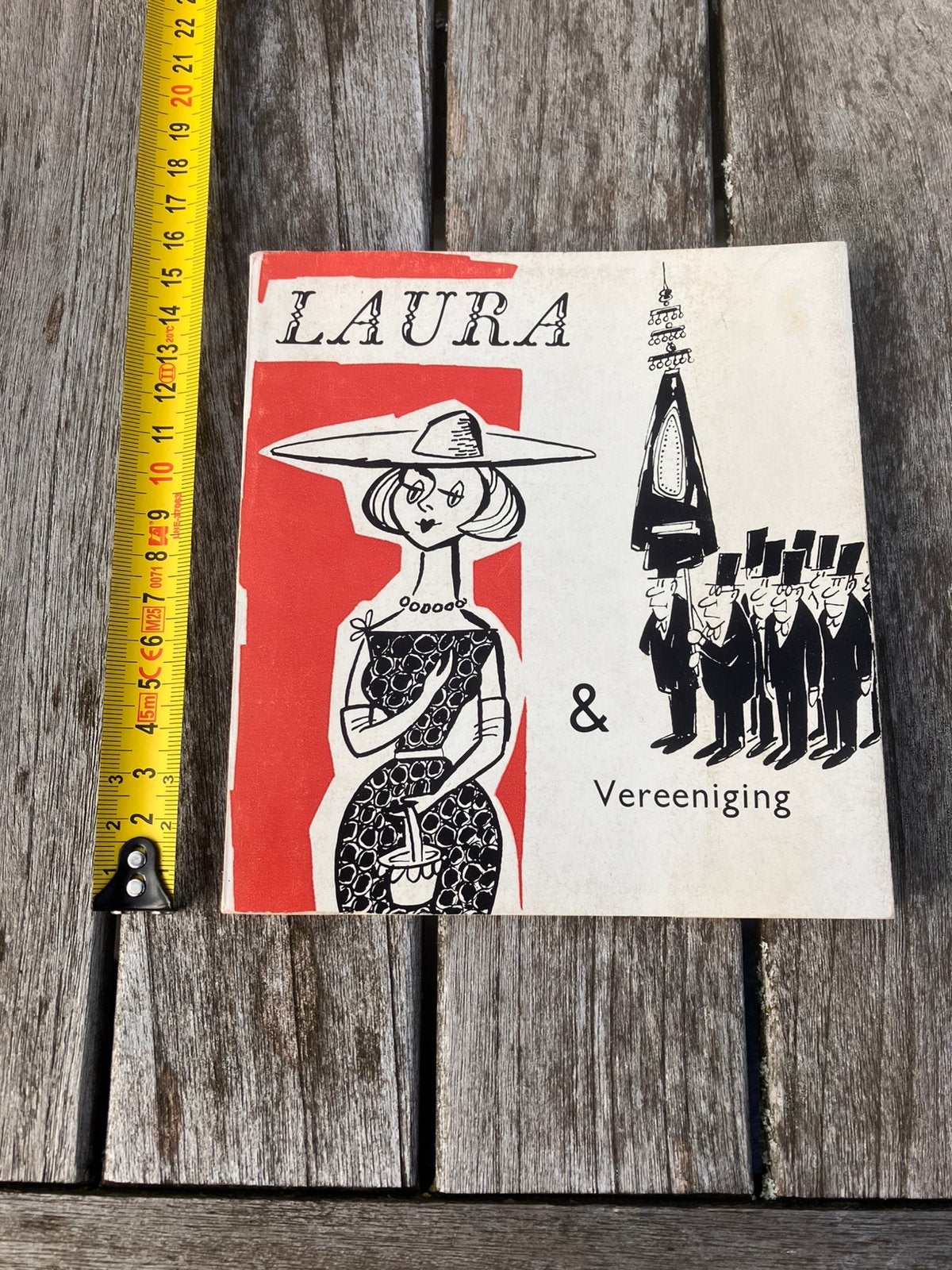 Laura & vereeniging boekje mijnen mijnbouw Staatsmijnen, Ophalen of Verzenden, Gelezen