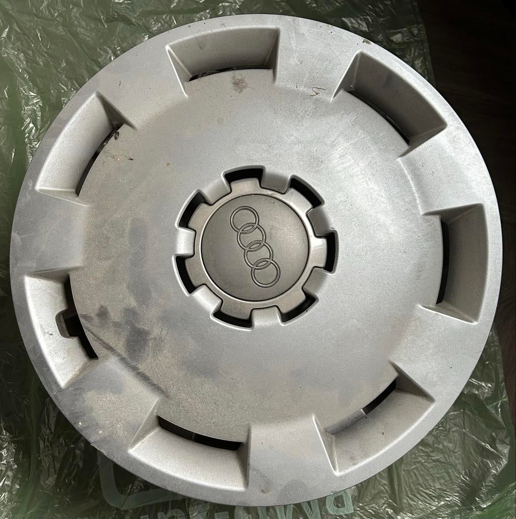 Wieldoppenset Audi 16 inch, Ophalen, Gebruikt