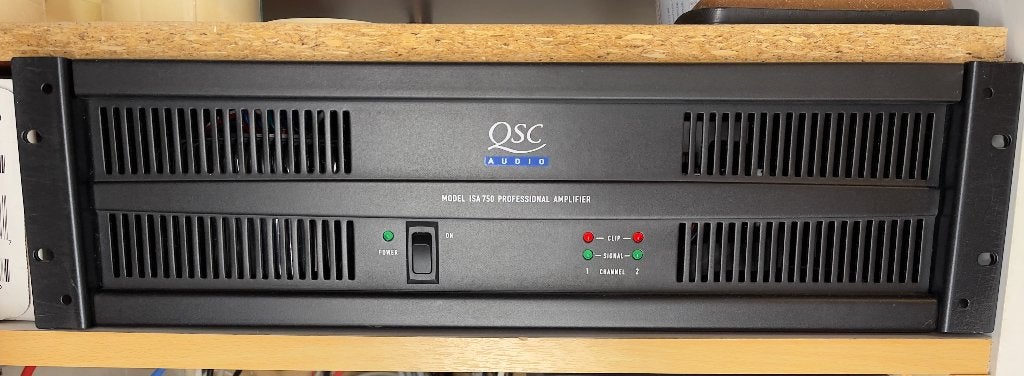 QSC ISA-750 + Subwoofer Filter SF-3, Zo goed als nieuw, 120 watt of meer, Stereo, Ophalen