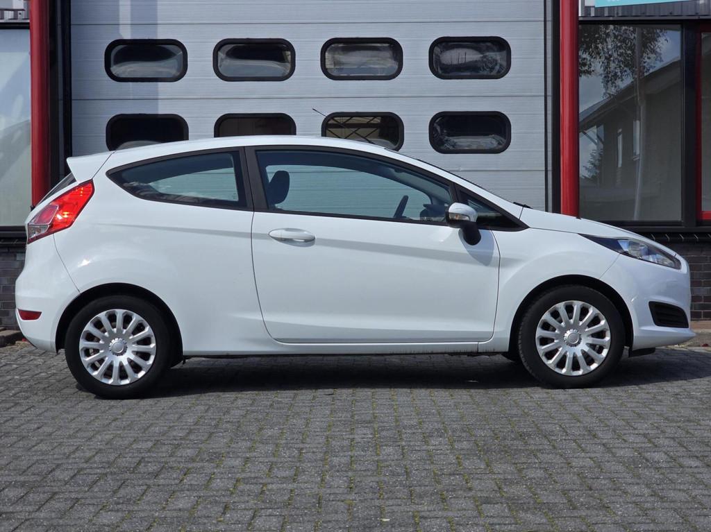 Ford Fiesta 1.25 Airco/AUX/Nieuwe APK, Euro 5, Stof, Gebruikt, 4 cilinders
