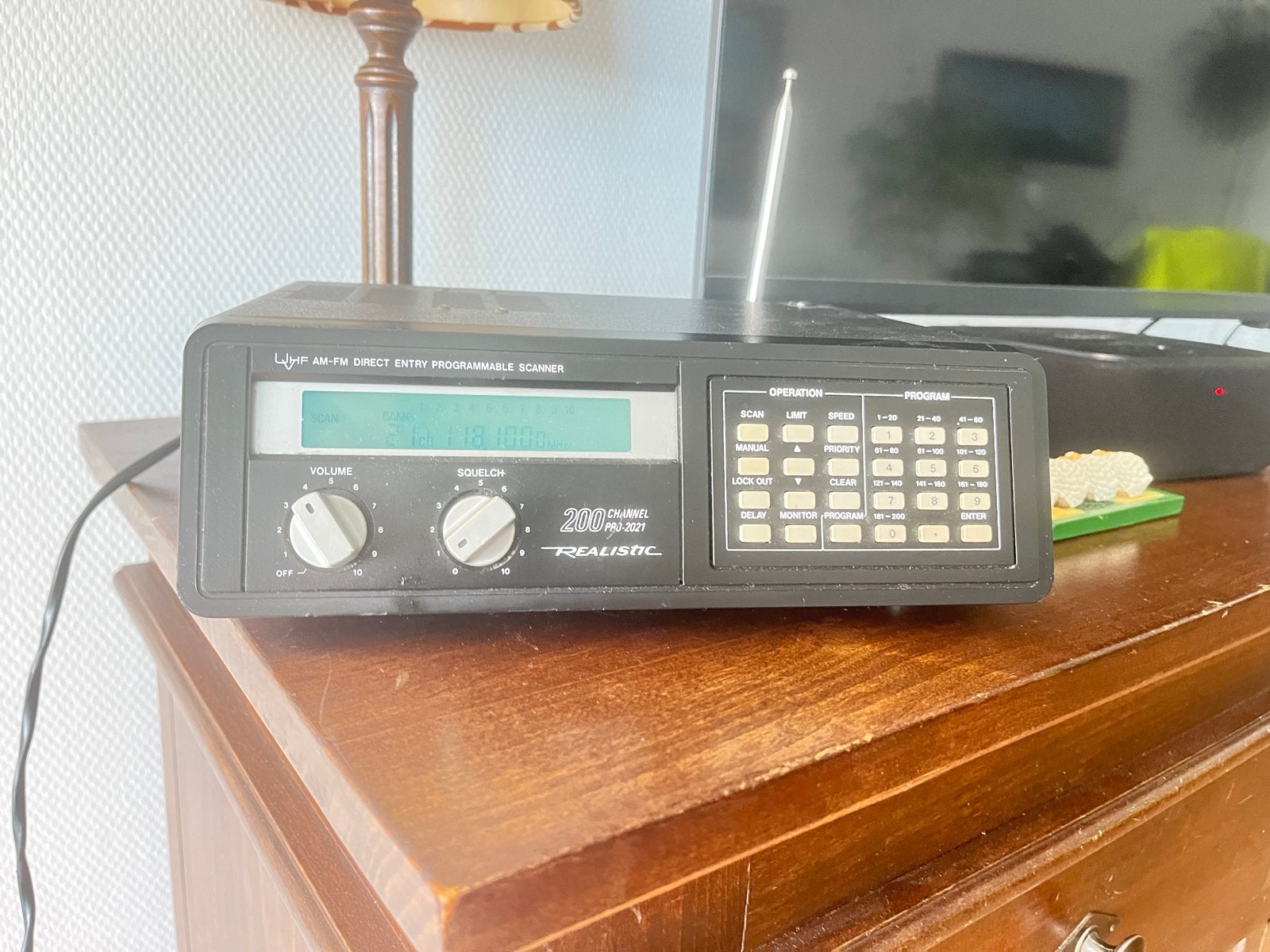 Realistic PRO-2021 200-kanaals AM/FM programmeerbare scanner, Ophalen of Verzenden, Gebruikt