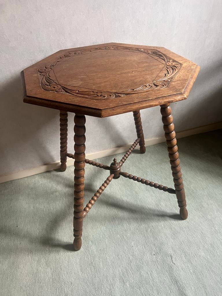 Antieke houten bijzettafel met gedraaide poten, Ophalen of Verzenden