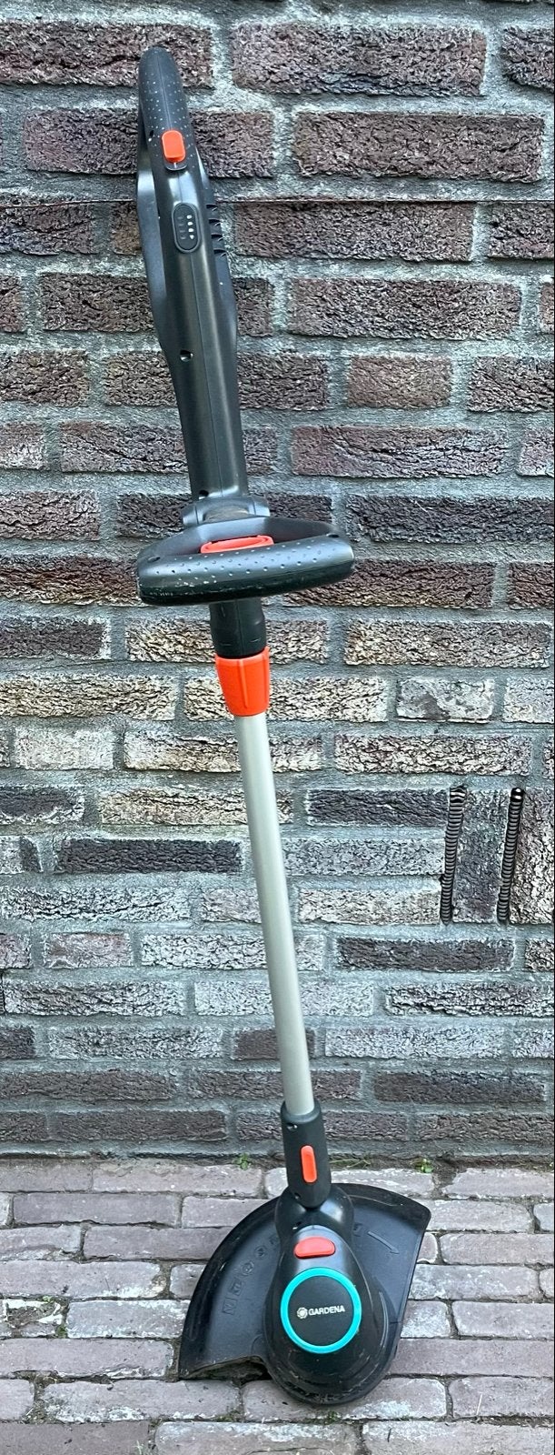 Gardena ComfortCut 23/18V P4A Accu Grastrimmer, Ophalen of Verzenden, Gebruikt, 10 tot 30 cm, Accu