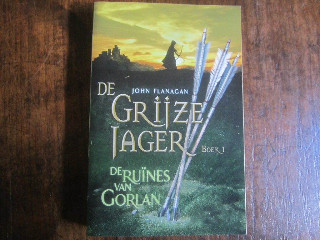 John Flanagan Grijze jager Ruines van Gorlan, Ophalen of Verzenden, Zo goed als nieuw