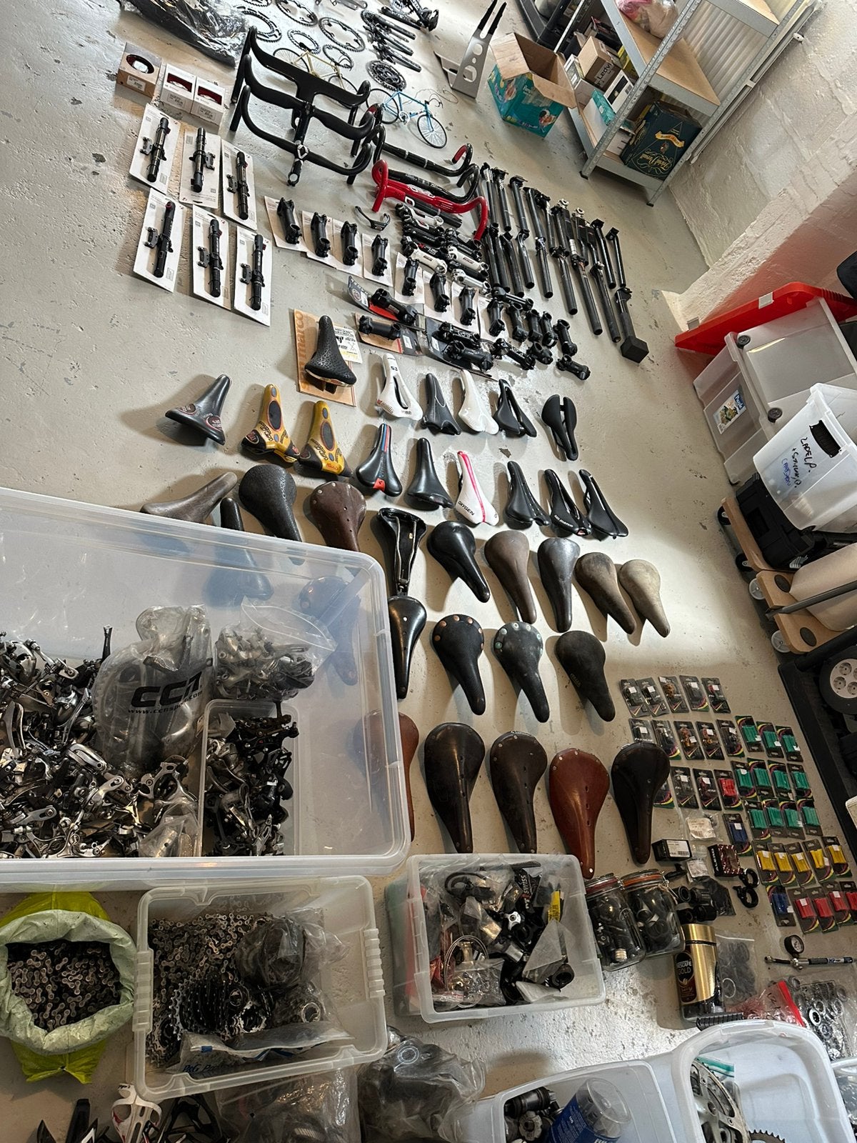 Garage vol racefietsmateriaal, vintage en modern, Campa, Shm, Fietsen en Brommers, Fietsonderdelen, Ophalen, Overige materialen