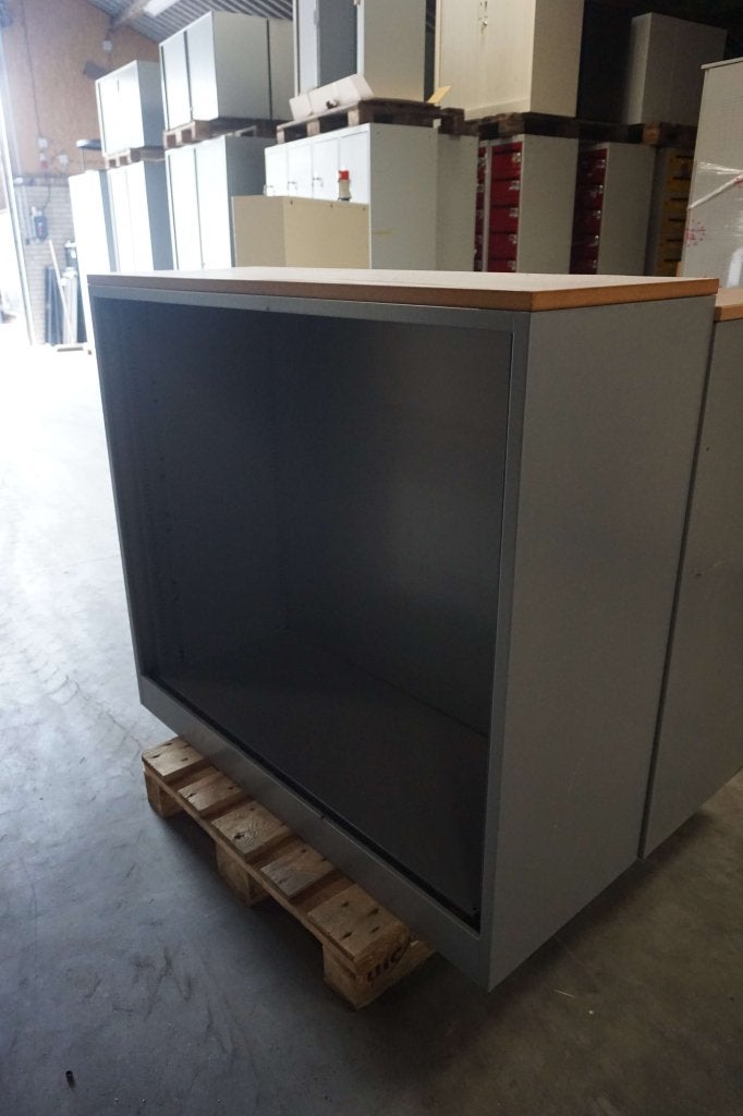 Open en lege archiefkast kast, Niet ingevuld, Gebruikt, 100 tot 150 cm, 100 tot 150 cm