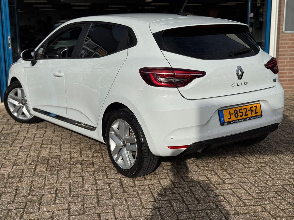 Renault Clio 1.0 TCe Zen 2020 WIT NAVI CLIMA CRUISE APK NAP!, Auto's, Renault, Gebruikt, 580 kg, Origineel Nederlands, Bedrijf