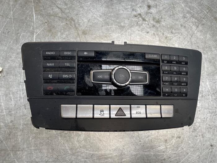 Radio van een Mercedes ML-Klasse, Gebruikt, -, Ophalen of Verzenden, -