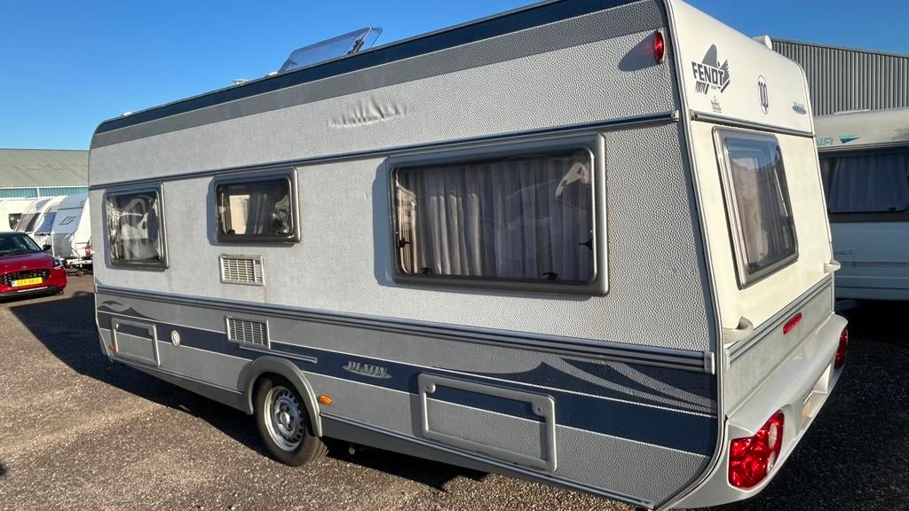 Fendt Platin 2003, Caravans en Kamperen, Rondzit, Koelkast, Particulier, Fendt