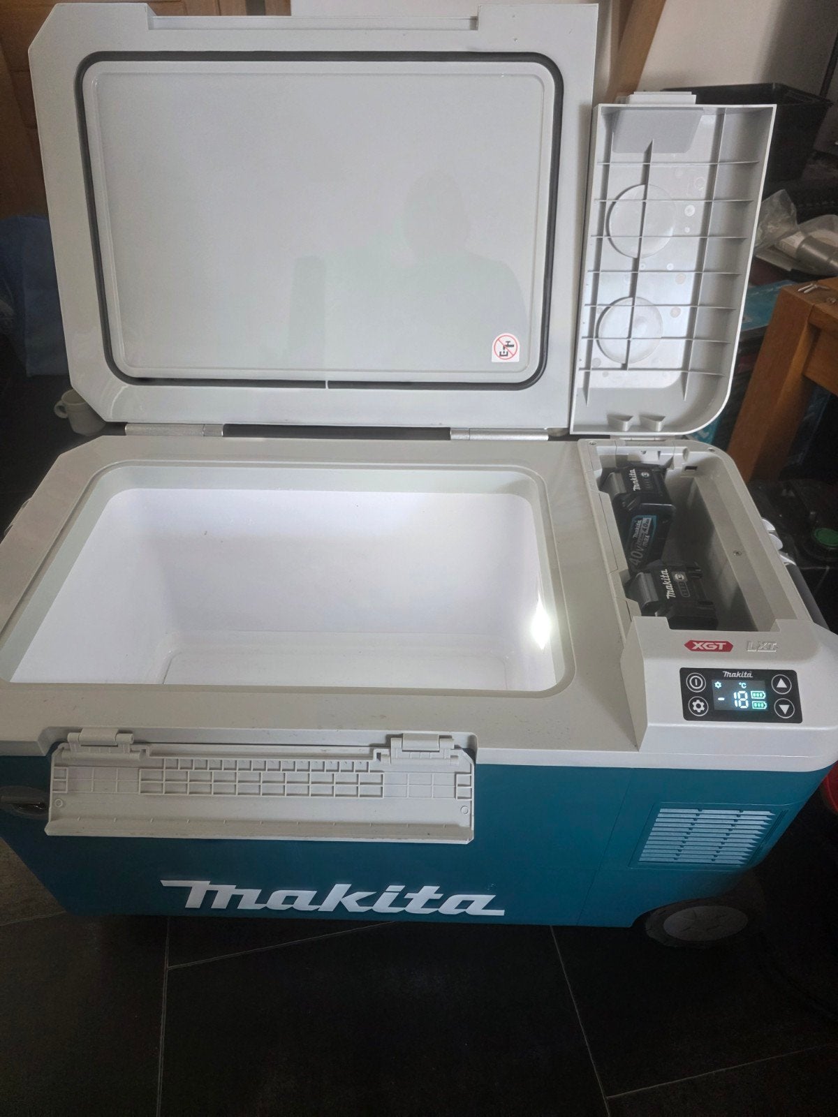 Makita koelbox 50L CW002, Ophalen, Zo goed als nieuw, Koelbox, Compressor