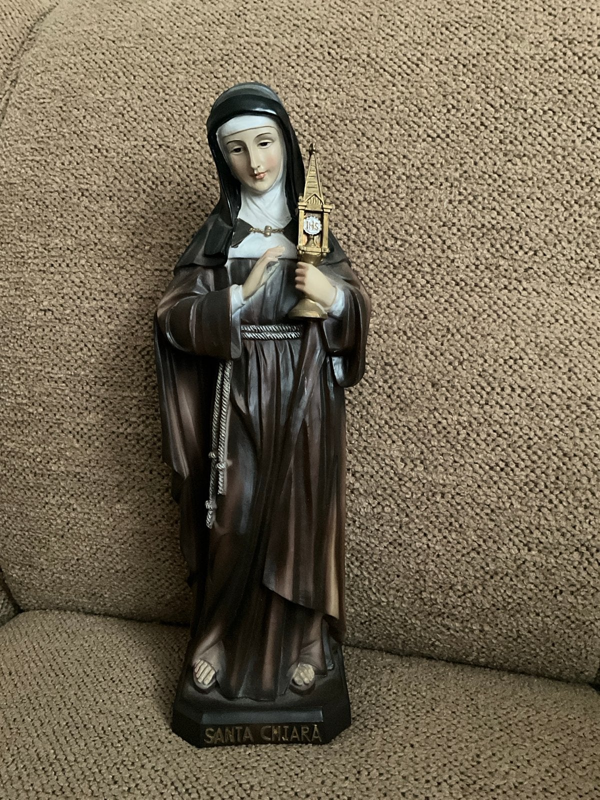 Beeld van Santa Chiara (Clara van Assisi) - 30 cm, Ophalen of Verzenden, Zo goed als nieuw, Religie