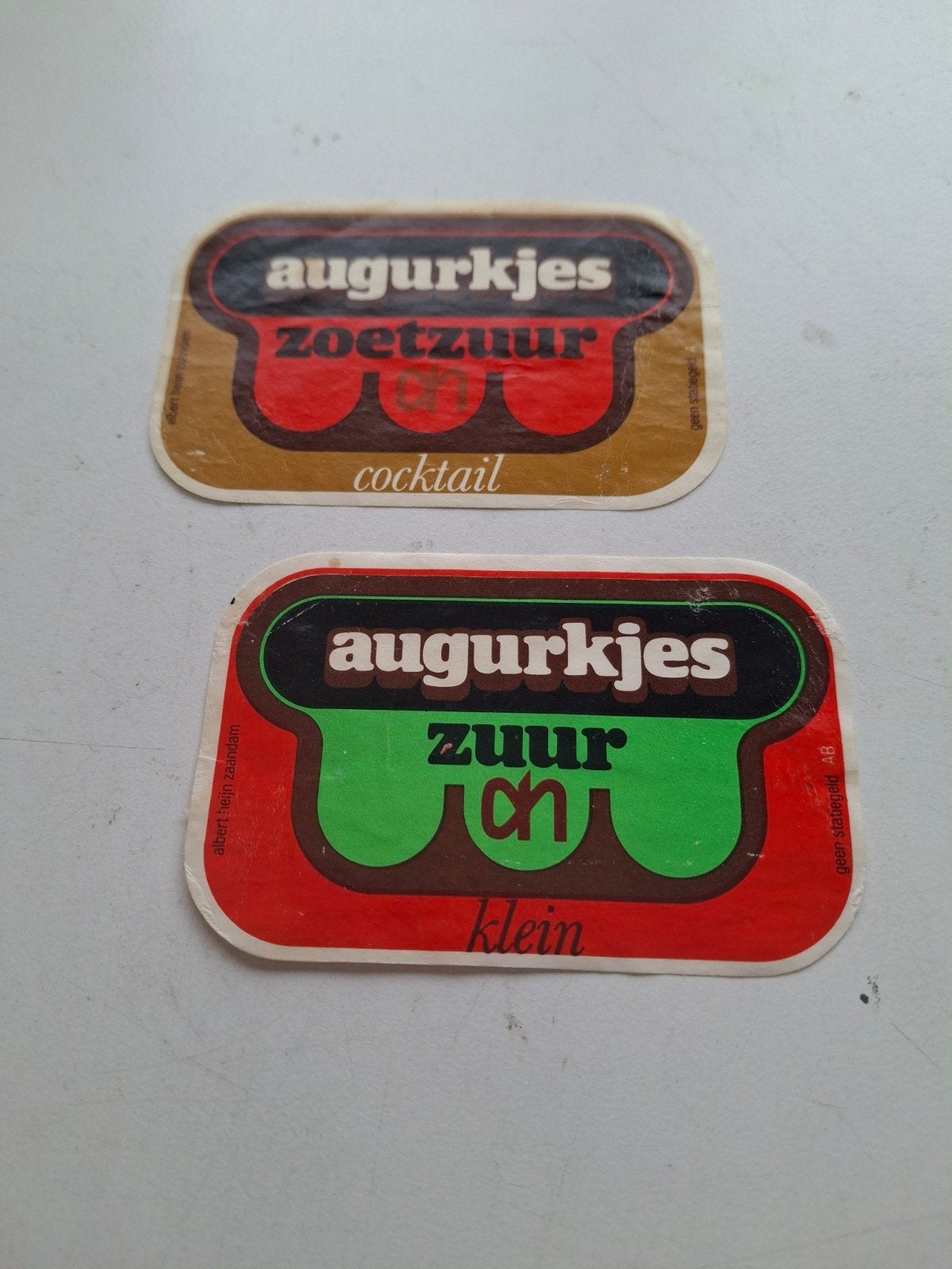 2 augurken etiketten AH, Verzamelen, Ophalen of Verzenden, Zo goed als nieuw, Overige typen