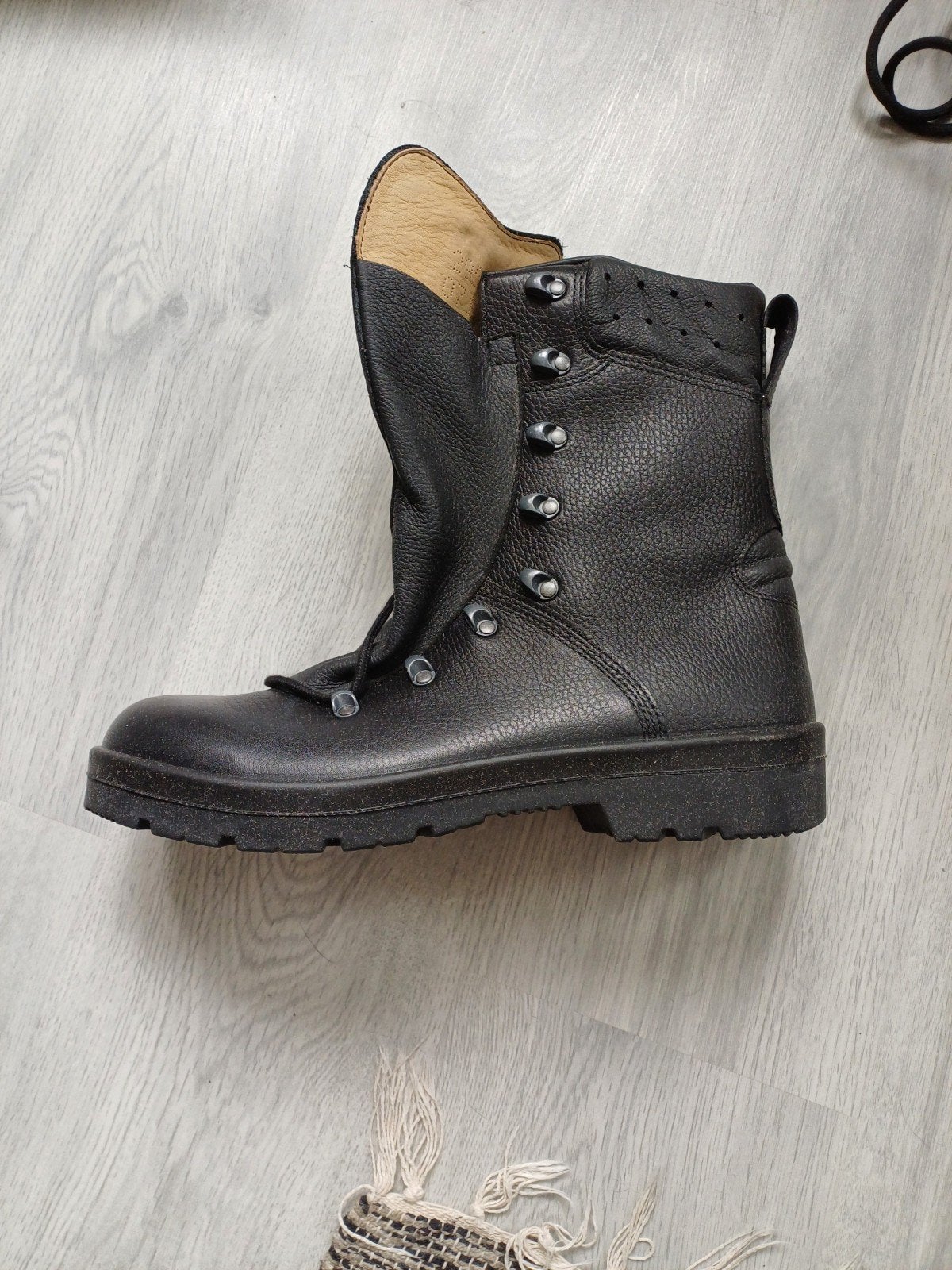 Zwarte leren Vibram boots, maat 46, nieuw, Ophalen, Zwart, Boots, Zo goed als nieuw