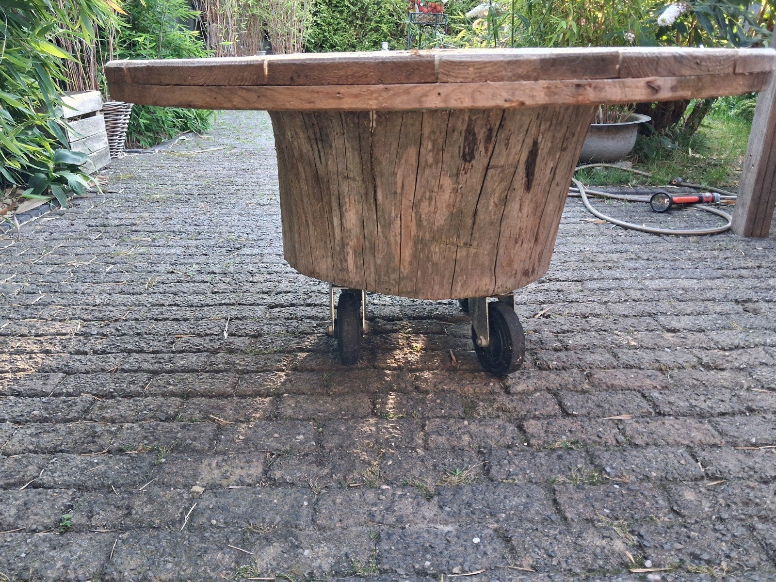 leuke tuintafel, Ophalen, Gebruikt, Rond, Hout