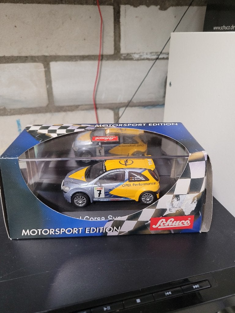 opel corsa super 1600 schuco 1:43, Hobby en Vrije tijd, Modelauto's | 1:43, Ophalen of Verzenden, Zo goed als nieuw, Auto, Schuco