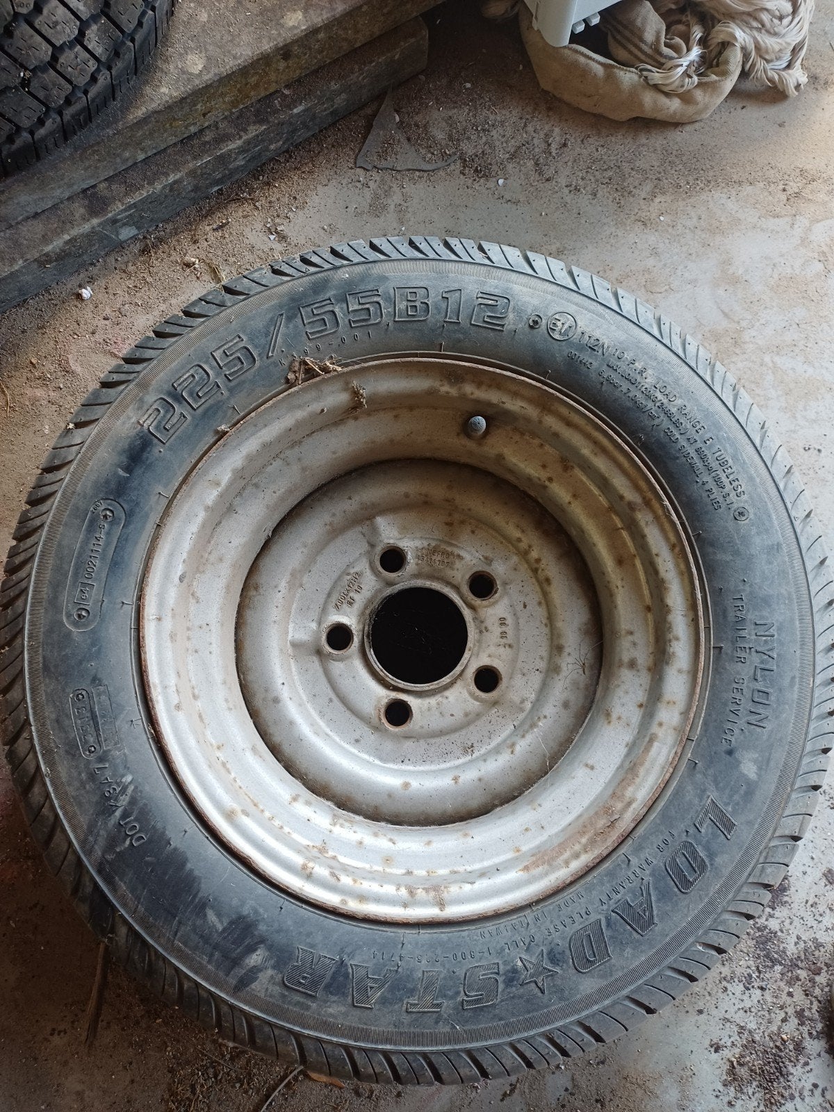 Load Star 225/55B12 band met velg ook noch 155 50r13c met be, Auto-onderdelen, Banden en Velgen, Gebruikt, Banden en Velgen, All Season