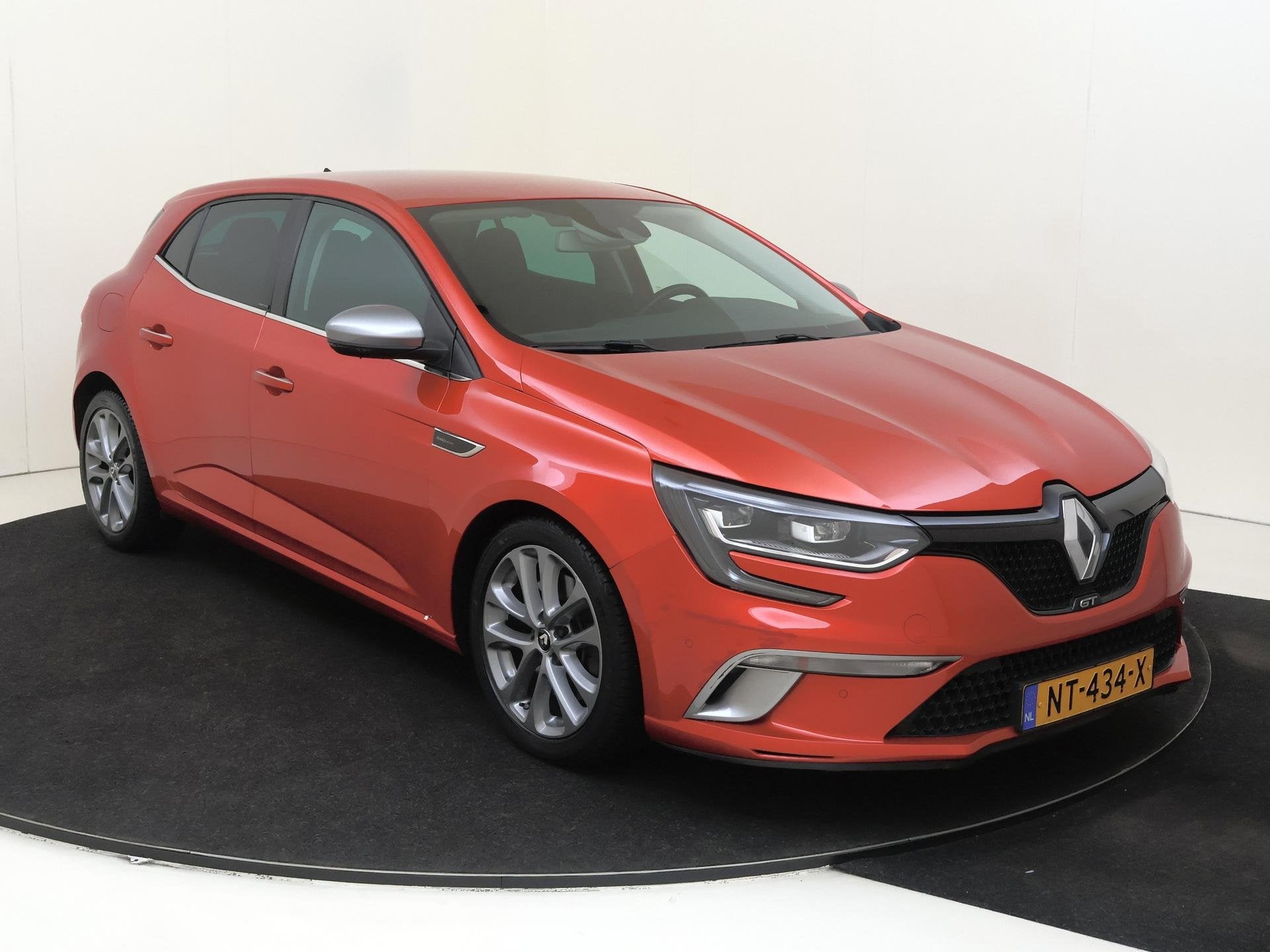 Renault Mégane 1.6 TCe GT | Automaat | Navigatie | Achterui, Auto's, 12 maanden, Gebruikt, 1650 kg, Origineel Nederlands