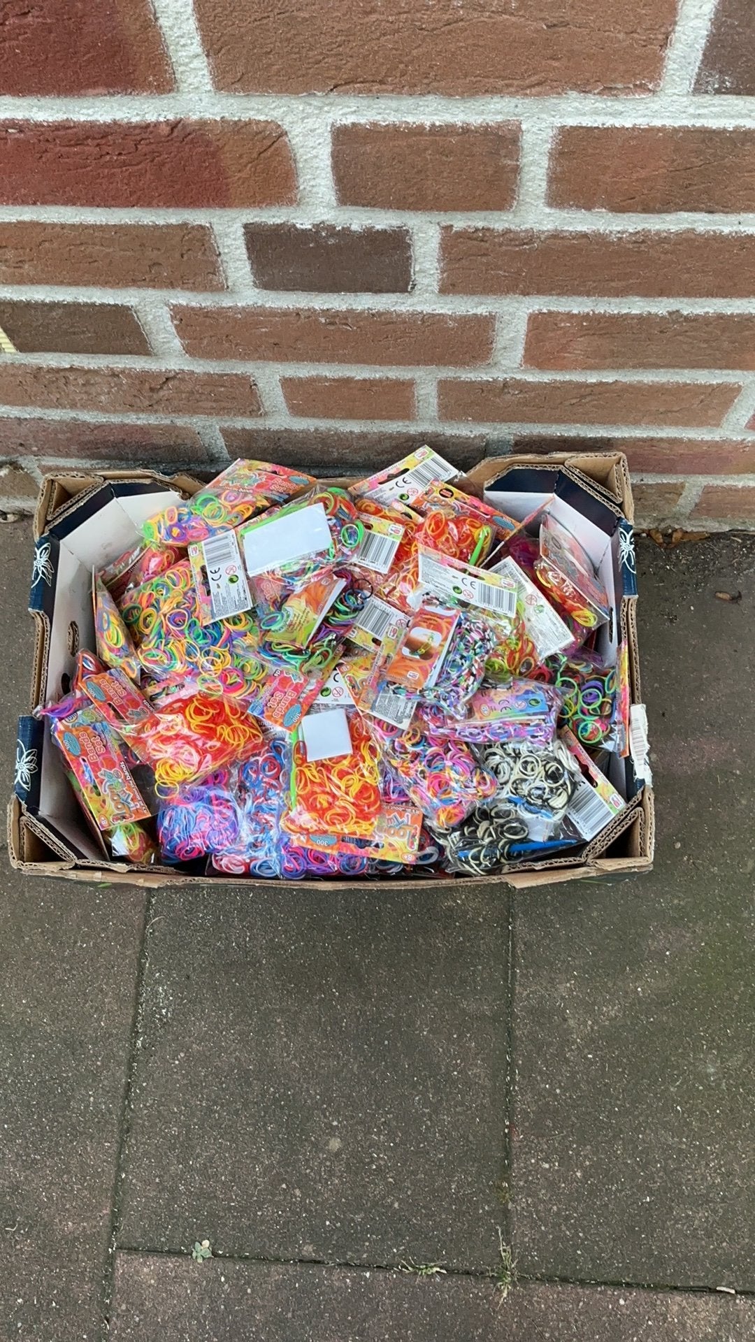 100 zakjes loombandjes 30000 voor 10,00, Ophalen of Verzenden