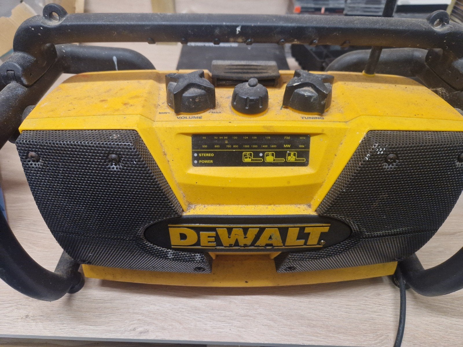 Dewalt bouwradio - Robuuste radio voor de bouwplaats