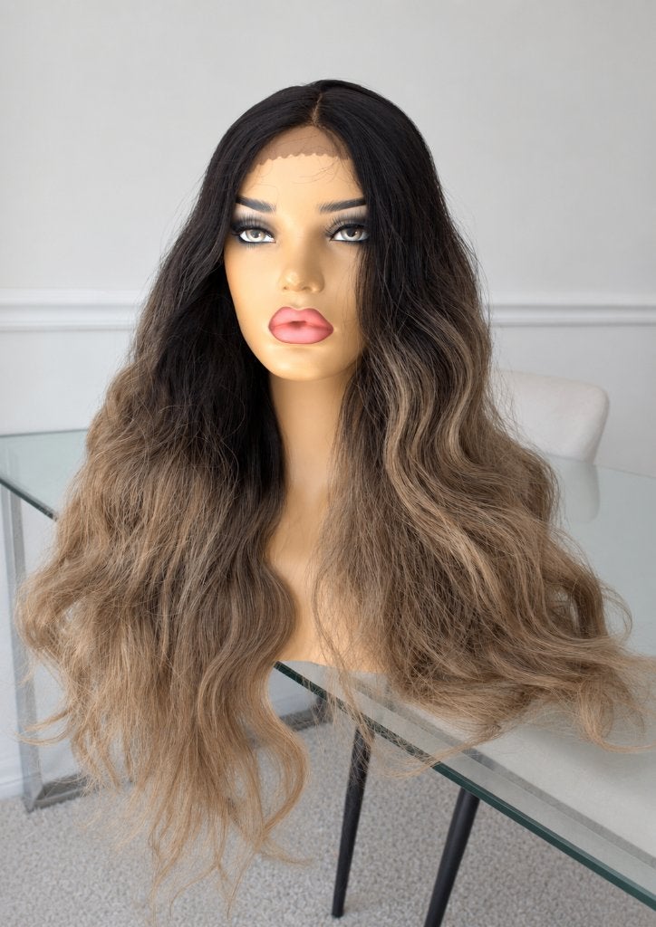 B1-88 Lace front wig | Darkbrown/Dark Ashy Blonde | 28 inch, Sieraden, Tassen en Uiterlijk, Uiterlijk | Haarverzorging, Ophalen of Verzenden