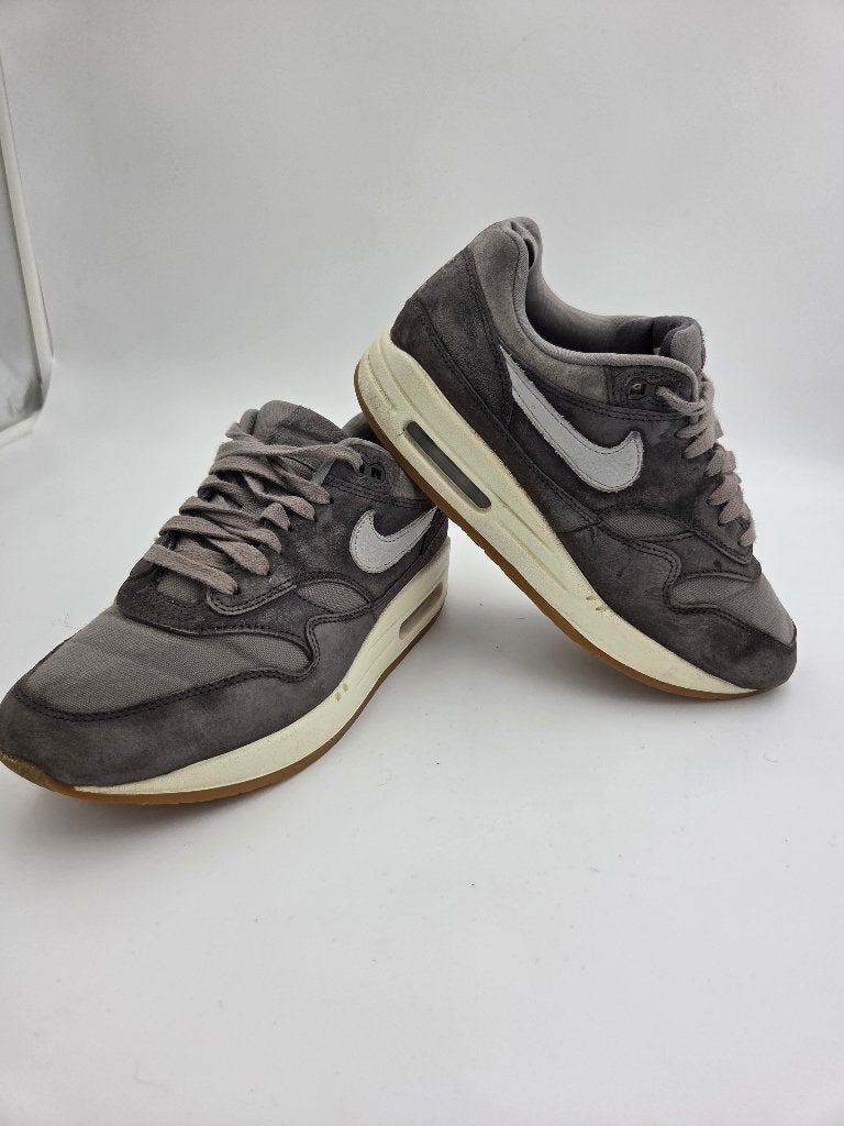 Nike Air Max 1 Grijs Suède Sneakers Maat 39, Nieuw, Ophalen of Verzenden, Sneakers of Gympen, Grijs