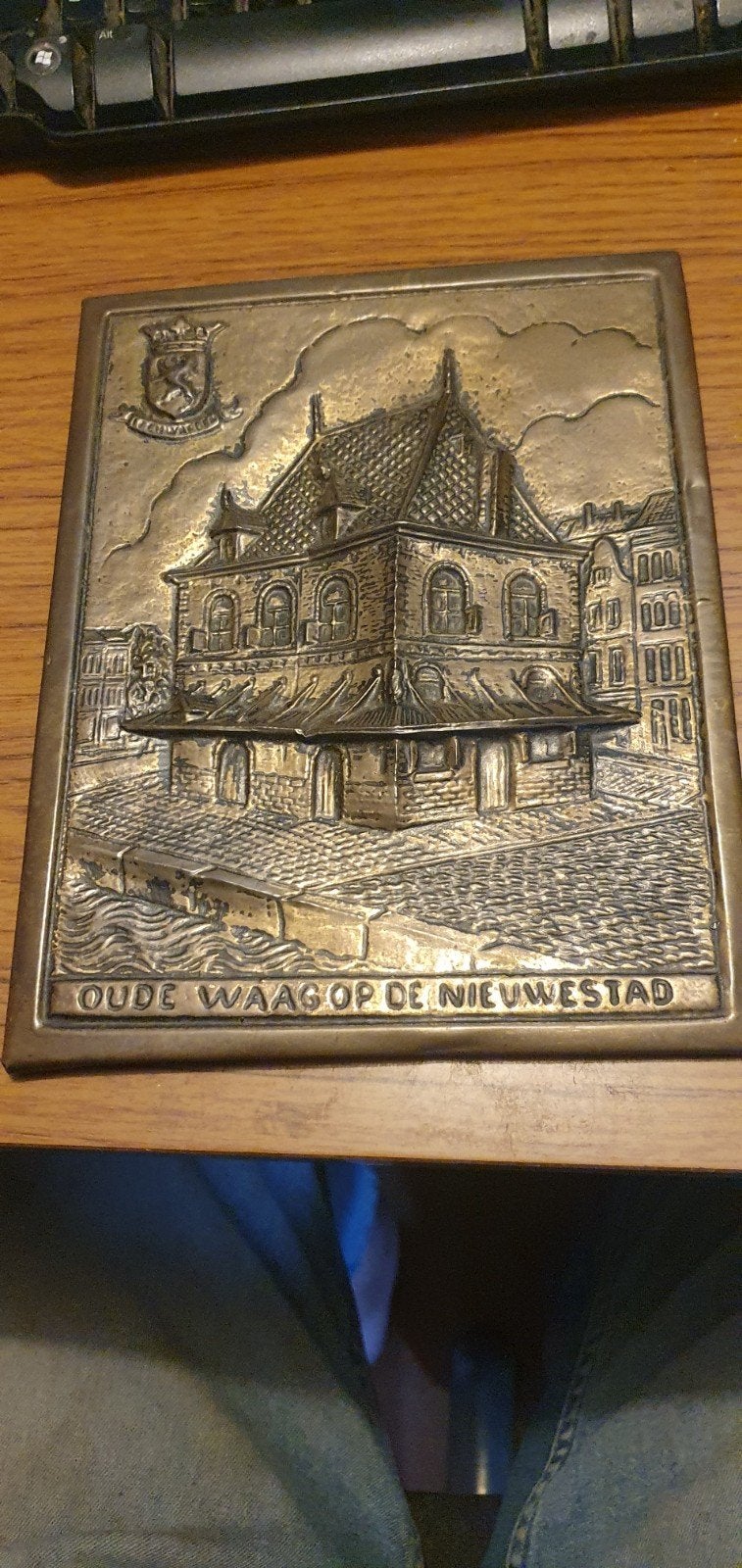 Koperen wandplaat Oude Waag op de Nieuwestad Leeuwarden, Ophalen of Verzenden