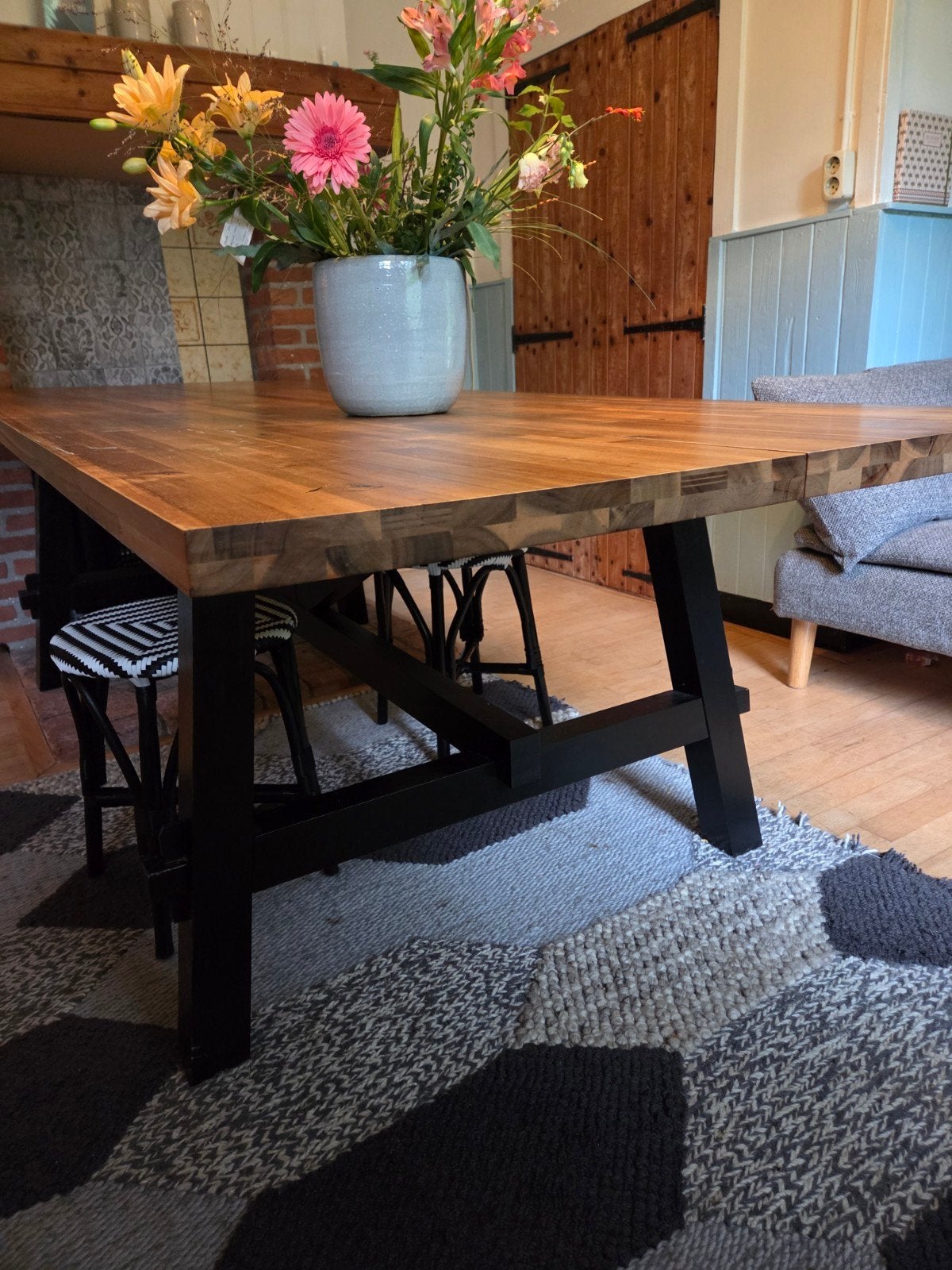 ikea skogsta eettafel, Tuin en Terras, Ophalen, Gebruikt, Rechthoekig, Hout