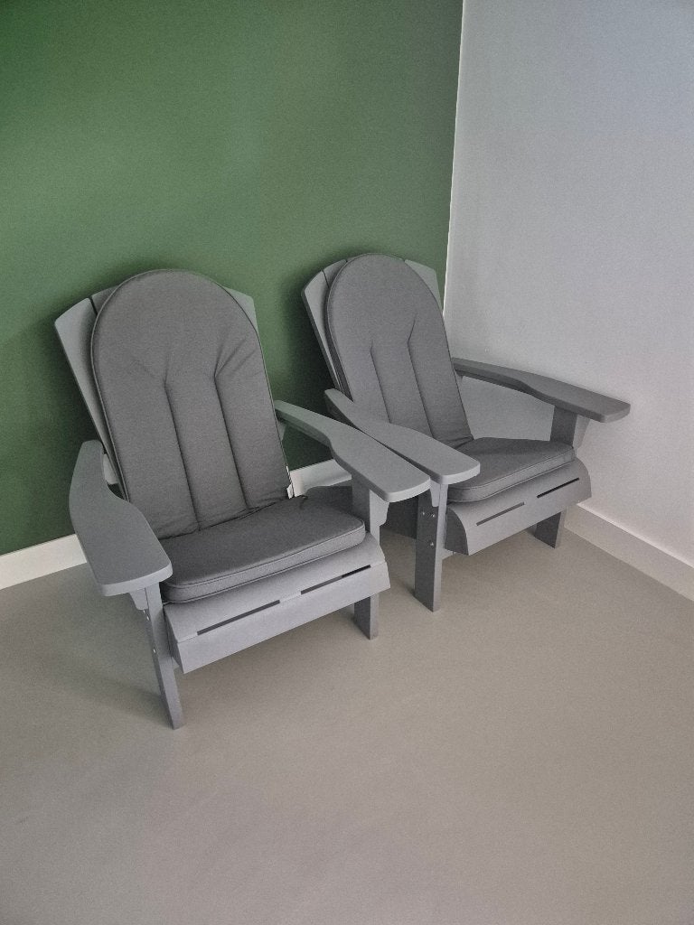 2 losse tuinstoelen adirondack met kussens, Ophalen, Zo goed als nieuw, Kunststof