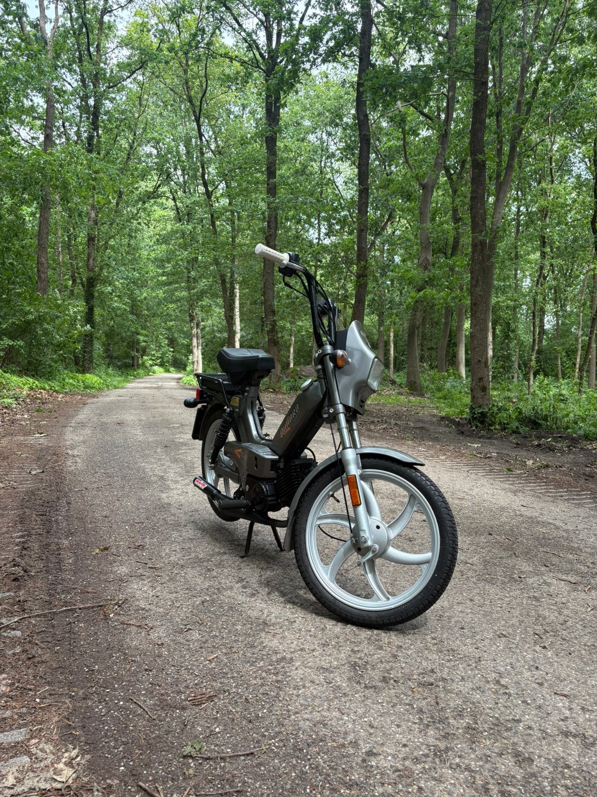 Tomos Quadro E-Start, Fietsen en Brommers, Brommers | Tomos, Ophalen, 49 cc, Zo goed als nieuw, 2 versnellingen