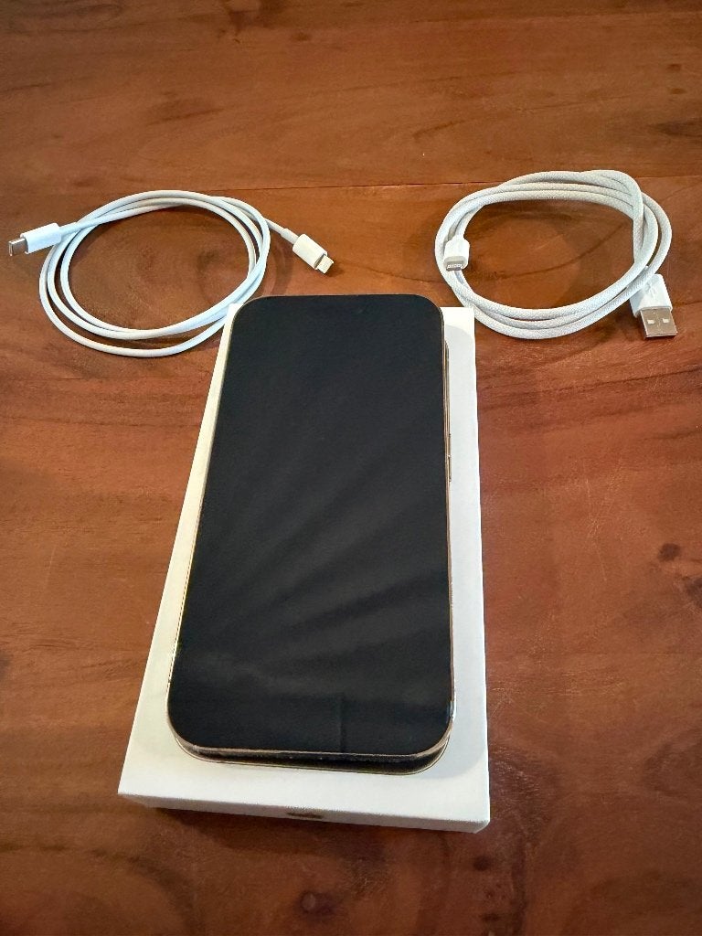 Foto 4 van Iphone 14 Pro goud (128GB)