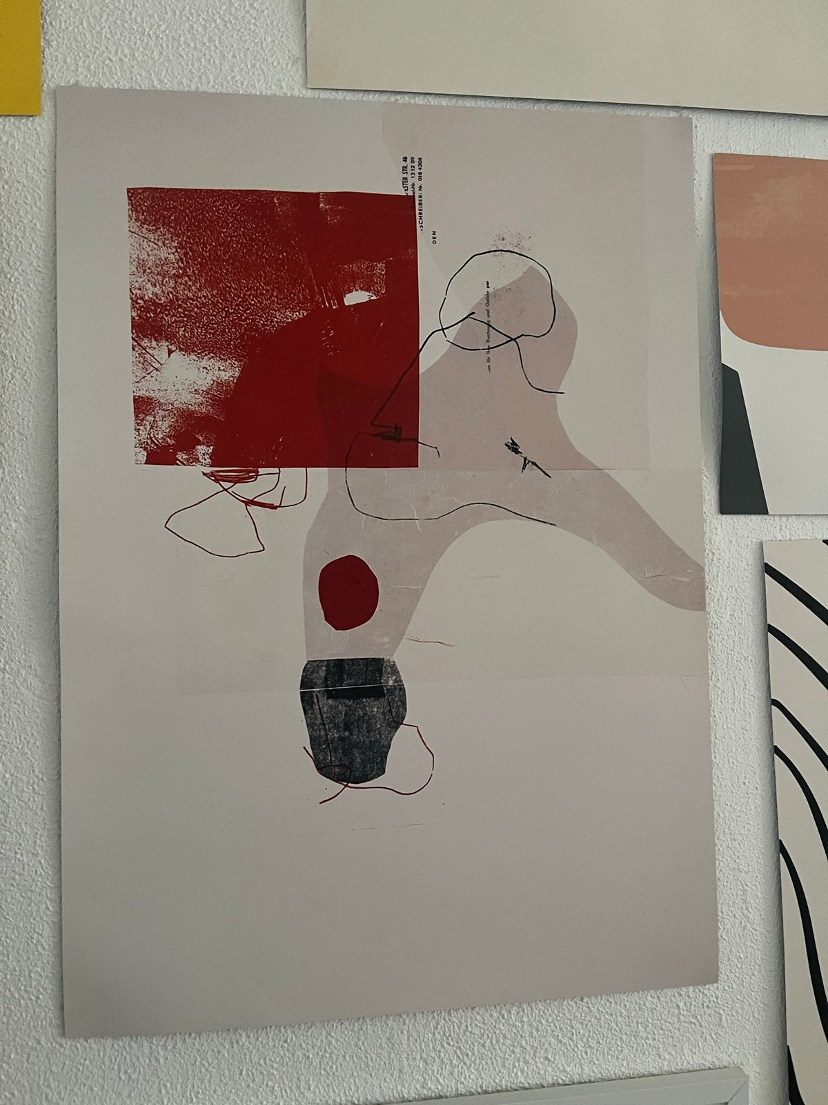 Abstracte Kunst Poster - Beige, Wit, Rood, 50 – 75, Ophalen of Verzenden, Zo goed als nieuw, Foto of Poster