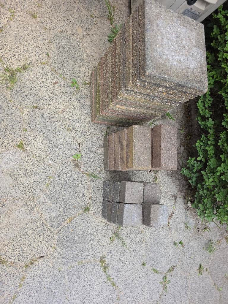 Diverse gratis stenen/tegels, Tuin en Terras, Tegels en Klinkers, Ophalen, Gebruikt, Beton, Terrastegels