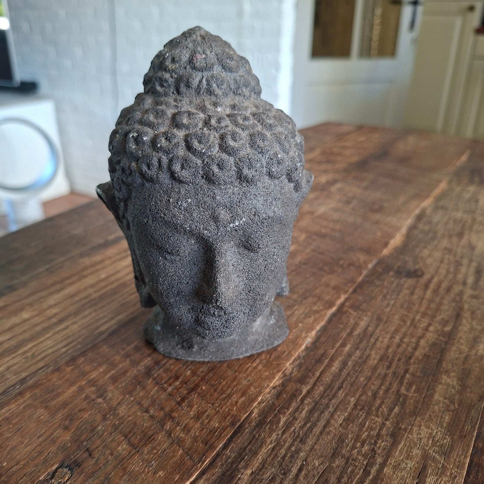 Boeddha van Lavasteen Handmade in Indonesië 15 cm groot, Ophalen of Verzenden, Nieuw
