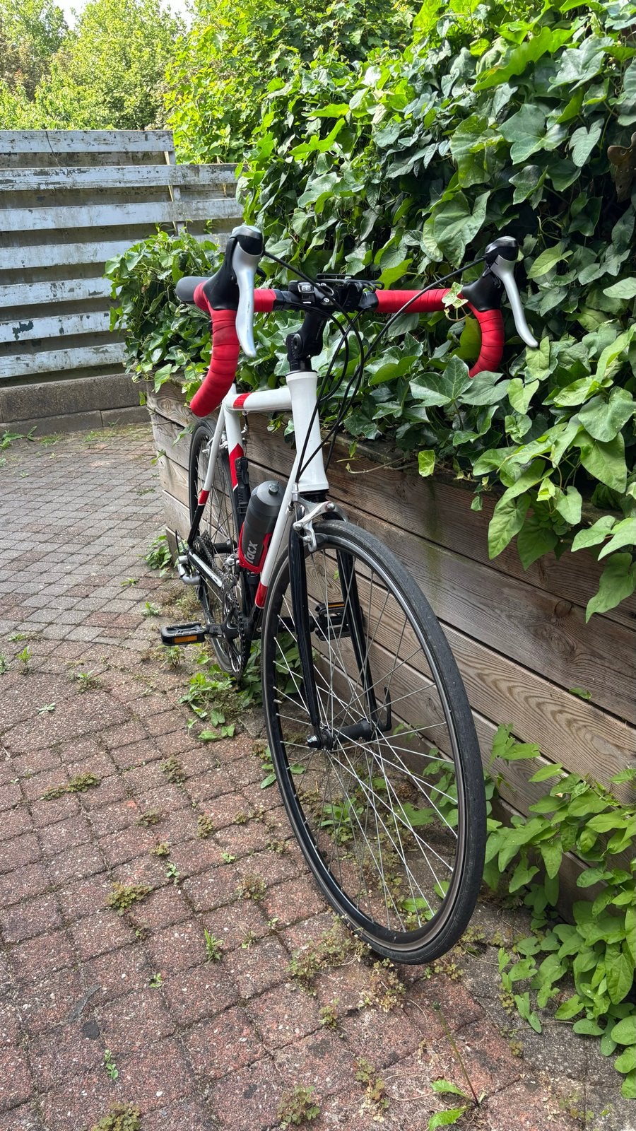 Goed onderhouden racefiets wit/rood - 55cm frame, Gebruikt, Velgrem, Aluminium, Ophalen of Verzenden