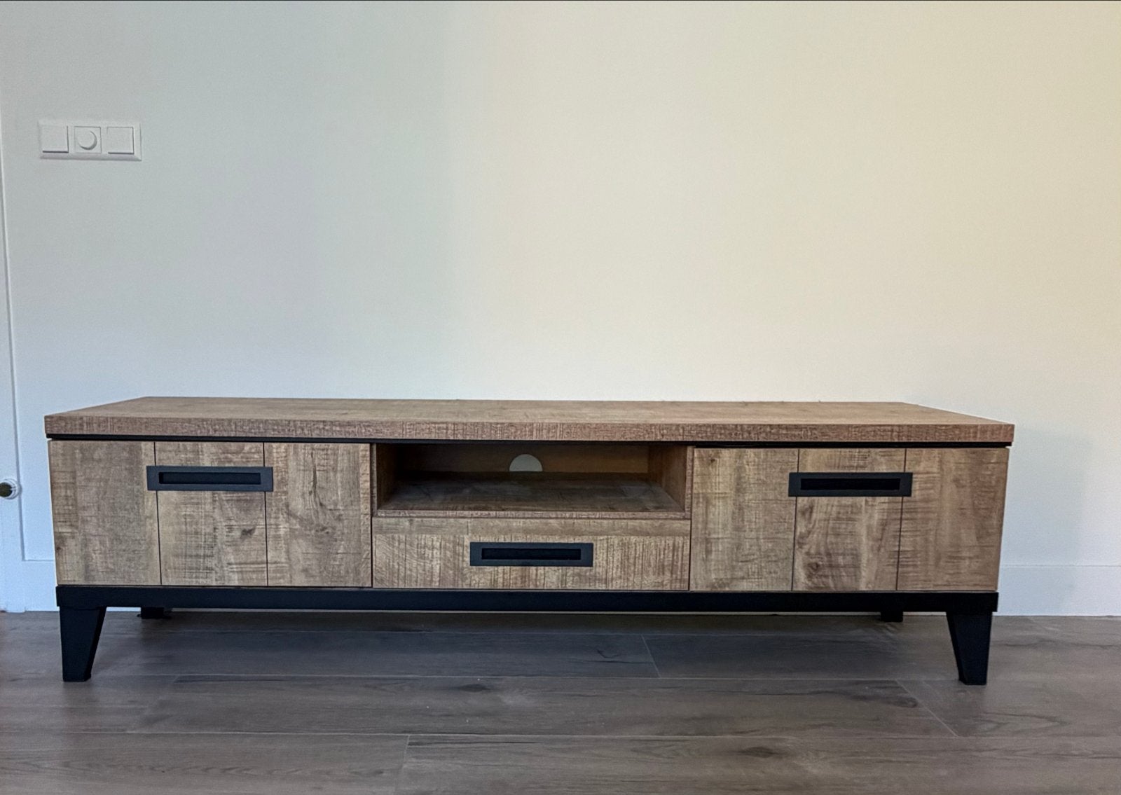 Tv meubel, Hout, Ophalen, Gebruikt, 150 tot 200 cm, Minder dan 100 cm