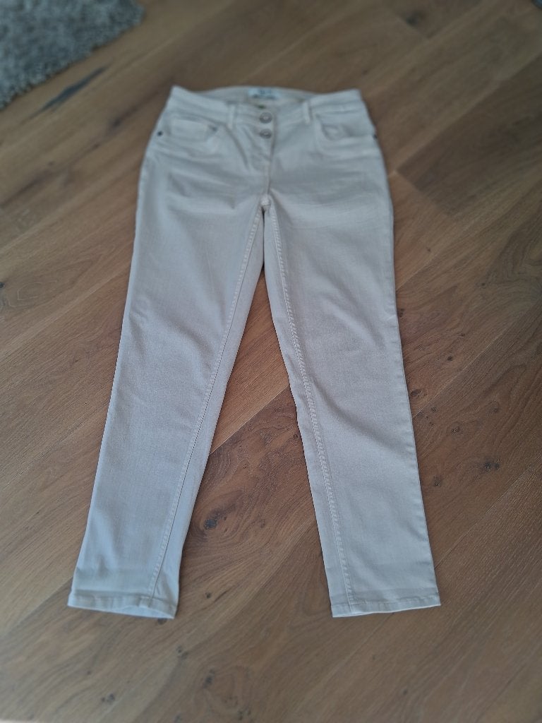Beige broek, Cecil, maat 30 (L) Nieuw!!, Overige kleuren, Nieuw, Ophalen of Verzenden, W30 - W32 (confectie 38/40)