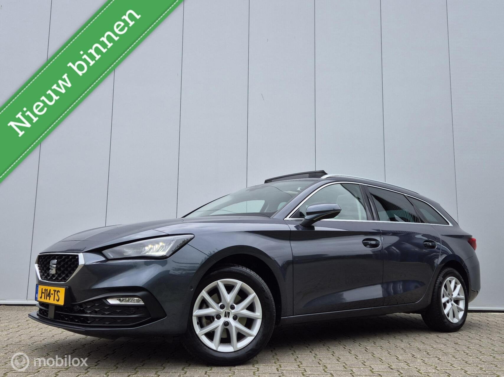 SEAT LEON SPORTSTOURER 1.5 TSI STYLE LAUNCH/PANO/TREKHAAK/BE, Auto's, Voorwielaandrijving, 4 cilinders, Leon, Origineel Nederlands