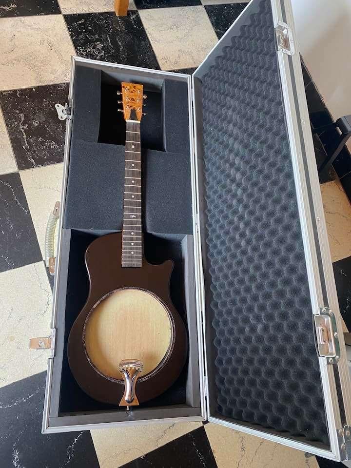 Af te werken Project . Resonator Gitaar, Muziek en Instrumenten, Ophalen, Zo goed als nieuw, Resonator- of Dobrogitaar, Met koffer