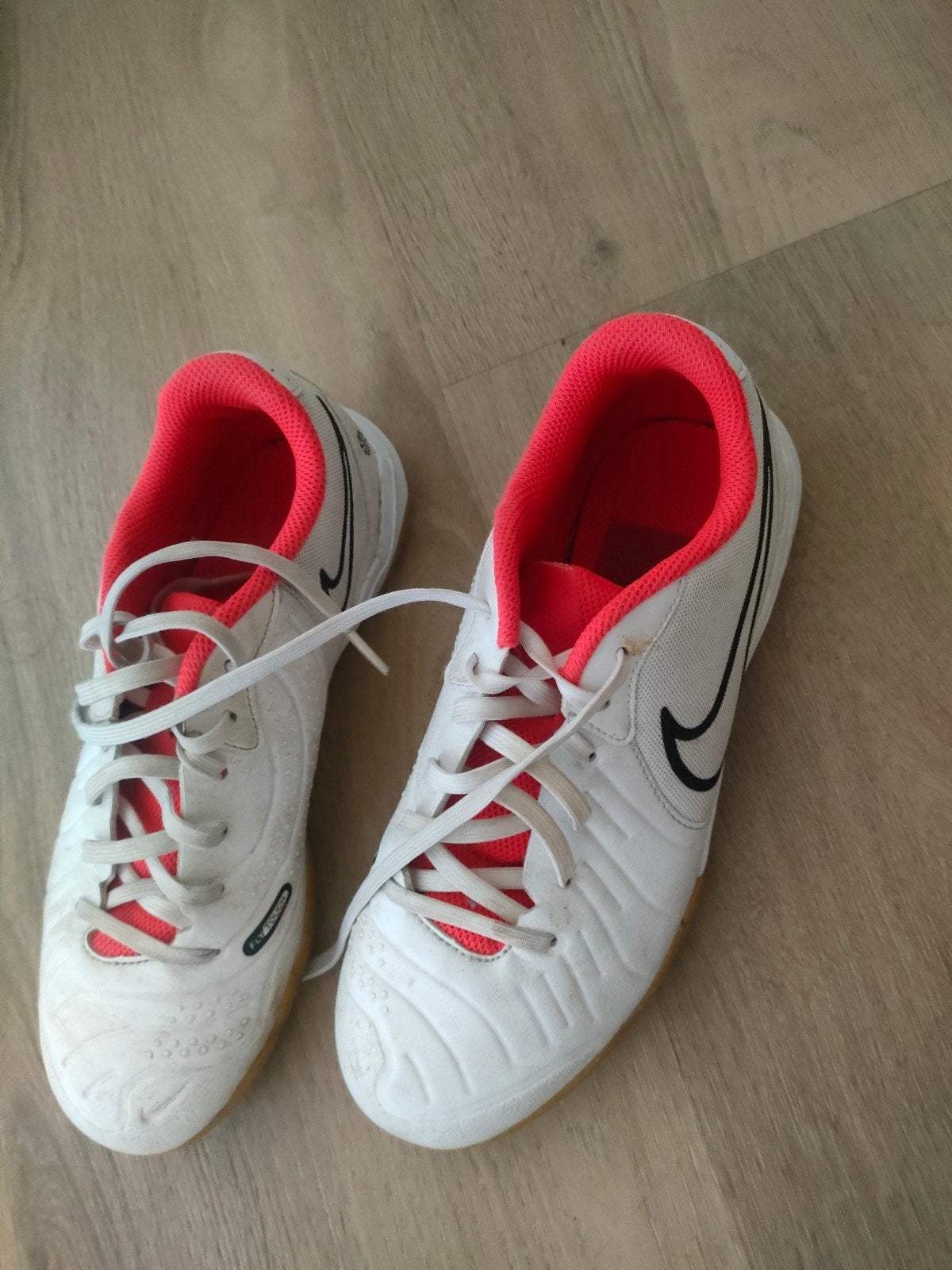 Nike zaalvoetbalschoenen maat 37,5, Ophalen of Verzenden, Schoenen