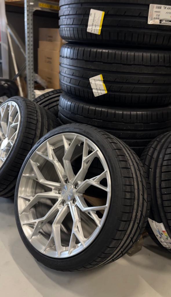 FORZZA TITAN 20” 5x112 (9J/10.5J) BMW 3/4/5/6/7 SERIE G, Auto-onderdelen, Ophalen, Banden en Velgen, 20 inch, Zomerbanden