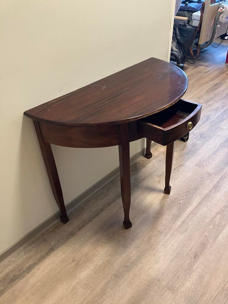 Gratis klassieke halfronde sidetable met lade, Huis en Inrichting, Tafels | Sidetables, Ophalen, Gebruikt, 100 tot 150 cm, Klassiek