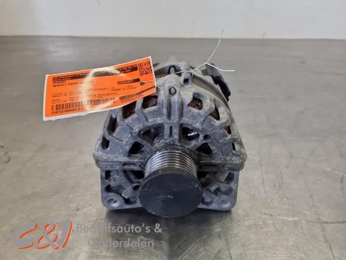 Dynamo van een Renault Trafic, Auto-onderdelen, Motor en Toebehoren, Gebruikt, -, Renault, -