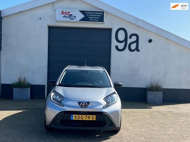 Toyota Aygo X 1.0 VVT-i MT Play, Gebruikt, Euro 6, 920 kg, 4 stoelen