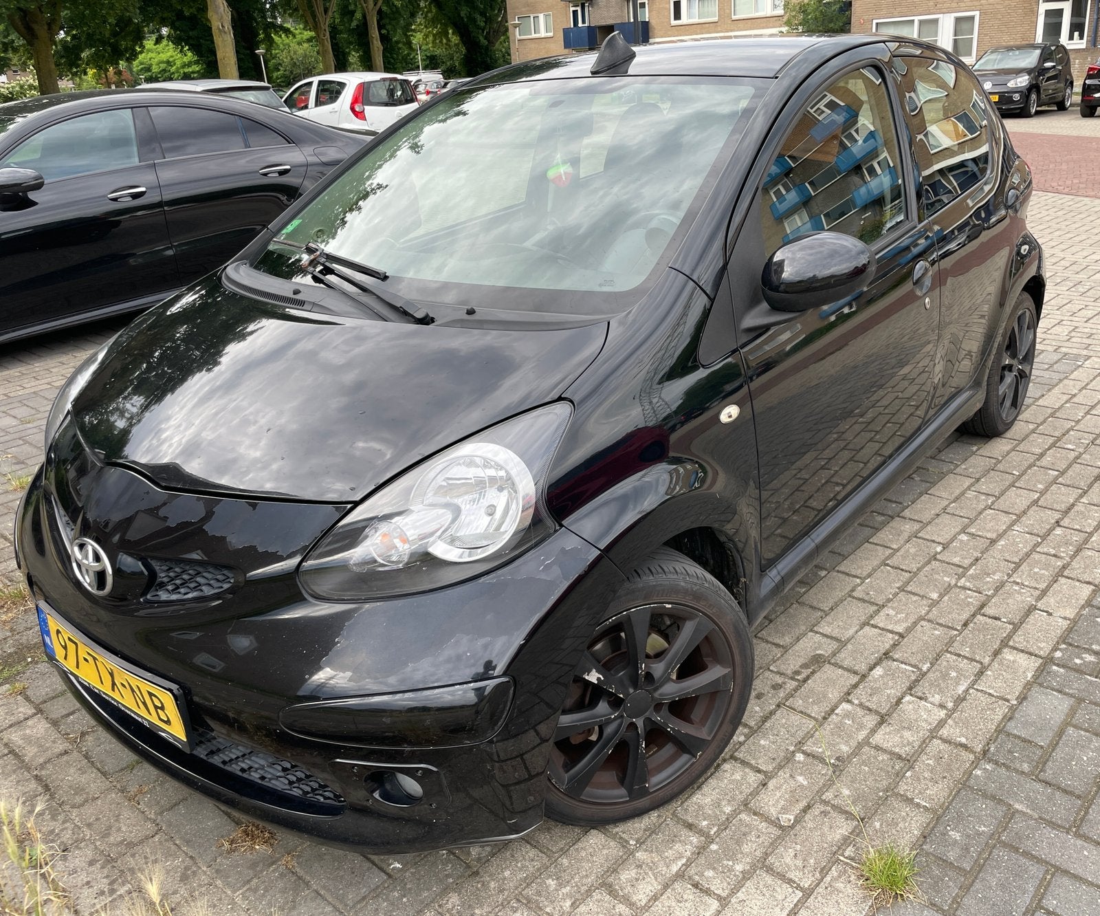 Toyota Aygo 1.0 12V Vvt-i 5DRS 2007 Zwart, Auto's, Voorwielaandrijving, 4 stoelen, Origineel Nederlands, Handgeschakeld