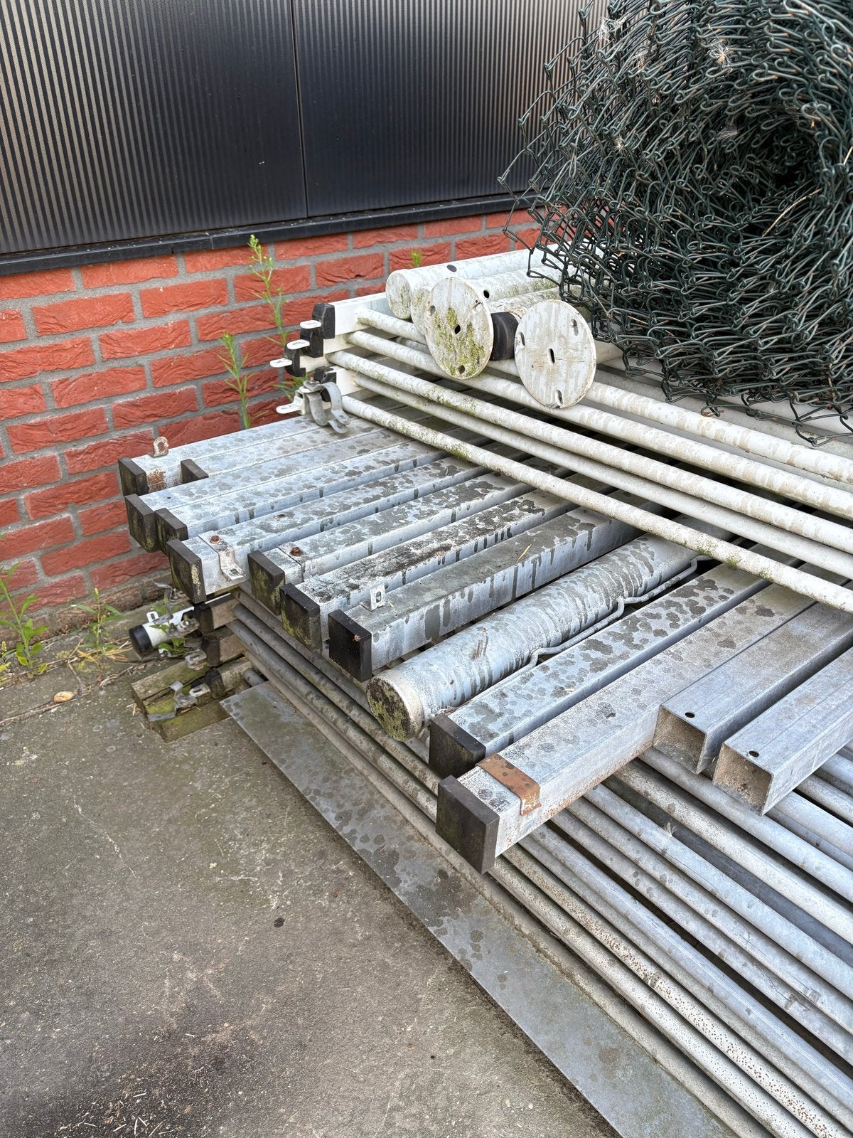 Spijlen hekwerk thermisch verzinkt met looppoort en palen, Ophalen, Met poort, Gebruikt, Spijlenhekwerk