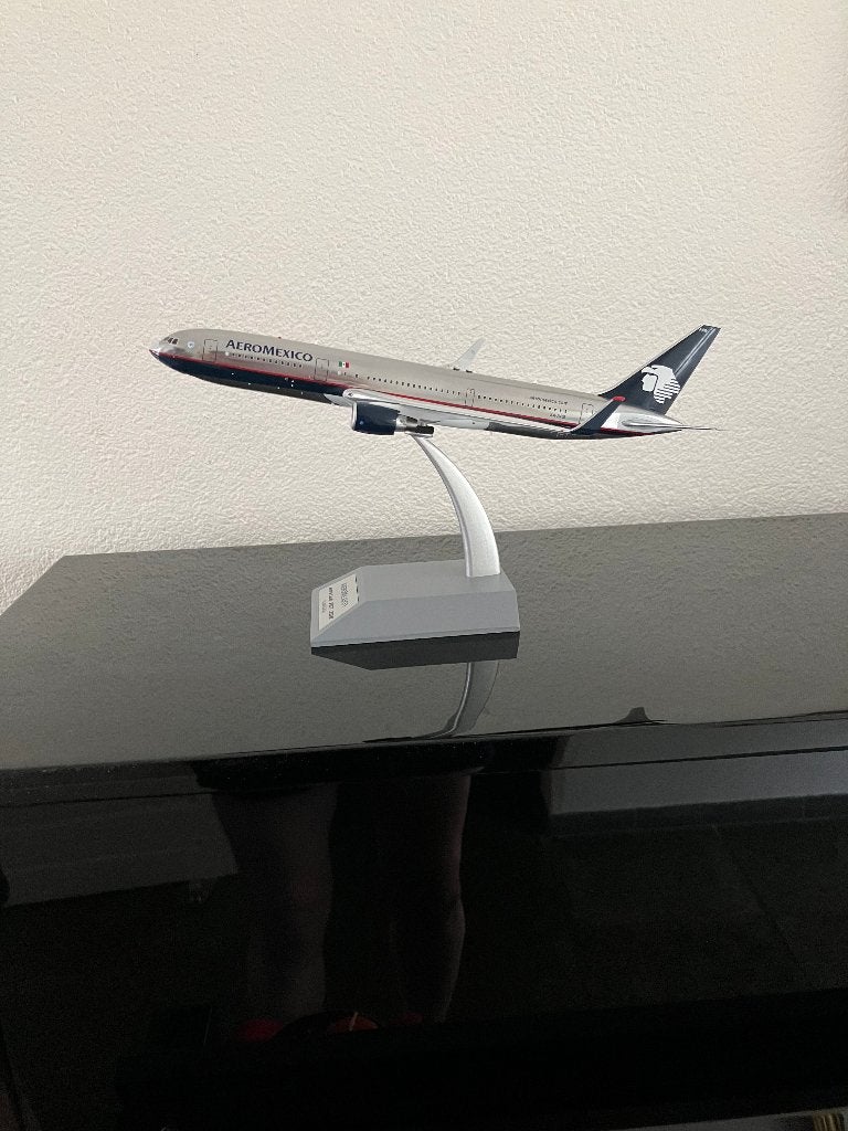AeroMexico Boeing 767-300 1:200 Diecast Nieuwstaat, Ophalen of Verzenden, Nieuw, Schaalmodel